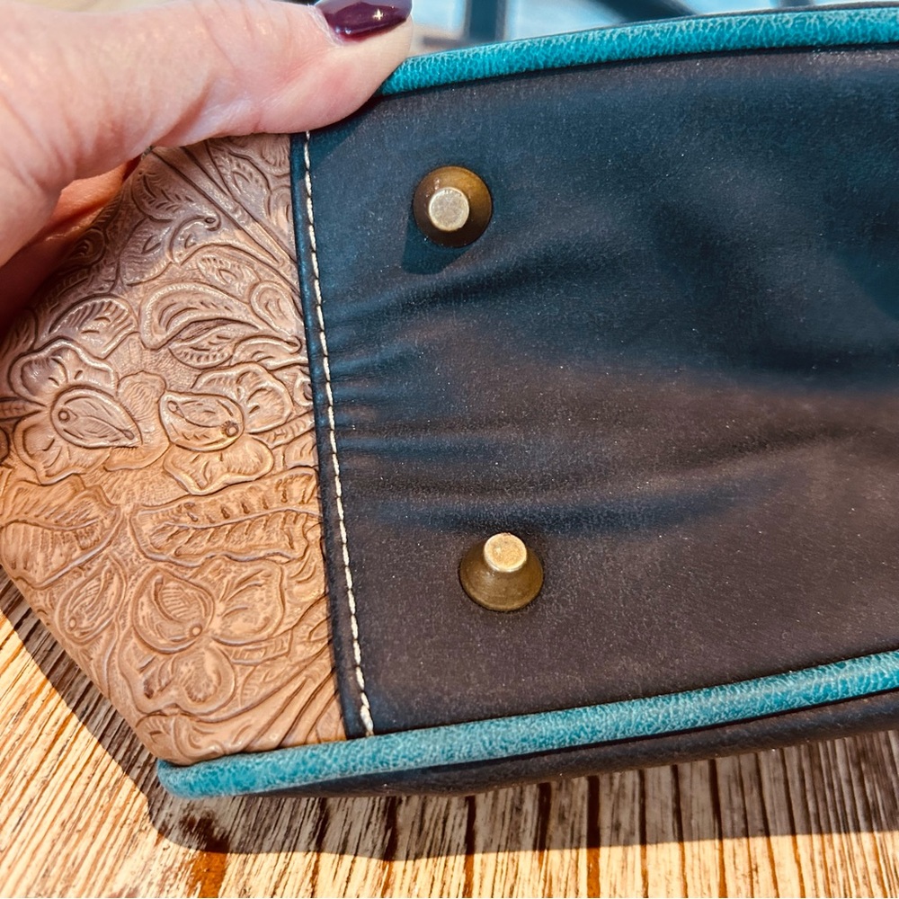 Montana West Embroidered Shoulder Handbag - Black and Brown Aztec Western Design - Picture 8 of 8